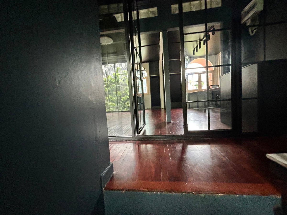 รูป เช่าตึกแถว สาทร ซอย สาทร 7 3 ชั้น ขนาด 37 ตรว - รูปที่ 17/35