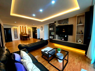 Condos for rent 700 Year Sports Arena Chiang Mai : Penthouses 3bedrooms for rent The trio condo Tel. 082-3899314 (Boo)