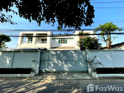 Houses for sale Lat Phrao : 3 Bedroom House for sale in Lat Phrao, Bangkok  1092282