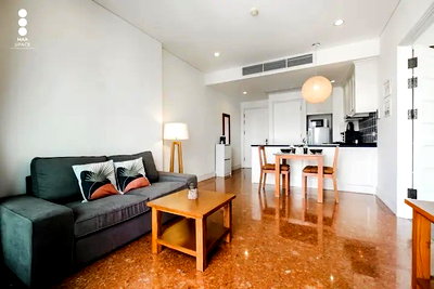 Condos for sale : ✨ Hot Deal!  Aguston Sukhumvit 22 – Prime Sukhumvit Location (HBH-HL-59)