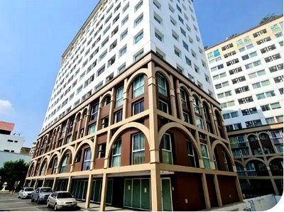 Condos for sale Makro Charan Sanit Wong : FOR SALE Chateau in Town Rama 8 2052000 BAHT.