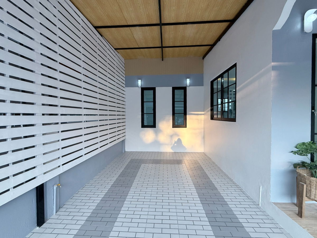 รูป บ้านแฝดชั้นเดียว ตกแต่งรีโนเวทใหม่ ต้นโครงการ ม.นันทวัน 4 ซ.เลียบวารี53 แขวงโคกแฝด เขตหนองจอก - รูปที่ 8/27