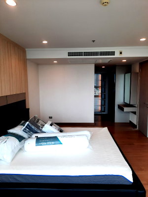 Condos for rent : PFD-08066 For rent Supalai Oriental Sukhumvit 39, 2 bedrooms, large size 100 sq m., Building B, 16th floor, near BTS Phrom Phong.