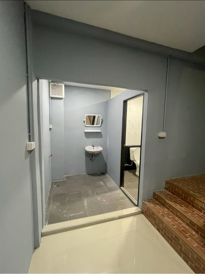 รูป บ้านตึก 3ชั้นทตกแต่งแล้วพร้อมอยู่ เดินทางสะดวก+ง่าย ใกล้สถานที่สำคัญหลายแห่ง - รูปที่ 8/14