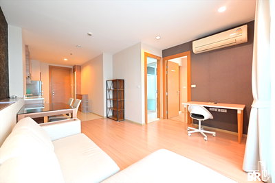 Condos for sale : 🛌 Cozy Spacious Living - Rhythm Ratchada-Huai Khwang near MRT Huai Khwang