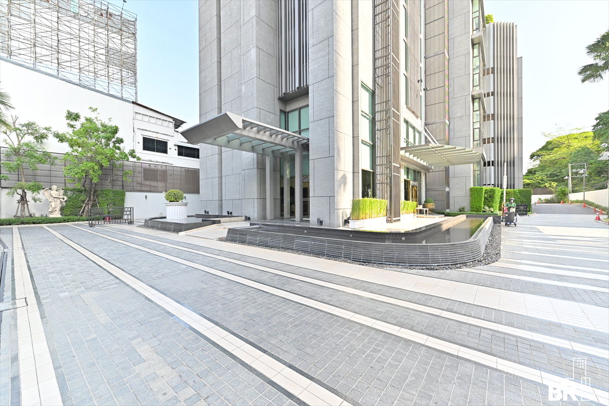 รูป The Address Sukhumvit 28 🌃 ยูนิตสวย ชั้นสูง วิวรถไฟฟ้า เฟอร์ครบ 💖 ใกล้ BTS พร้อมพงษ์ - รูปที่ 2/5