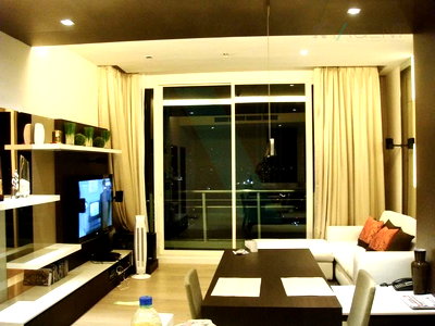 คอนโดให้เช่า : 🎊 ให้เช่าคอนโด เอท ทองหล่อ เรสซิเด้นเซส อาคาร 1 ชั้น 16 1 ห้องนอน ขนาด 74 ตรม ใกล้ วิลล่ามาร์เก็ต