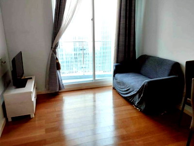 คอนโดให้เช่า : ให้เช่า Condolette ize ratchathewi เฟอร์นิเจอร์ครบ พร้อมเข้าอยู่ ใกล้ BTS ราชเทวี