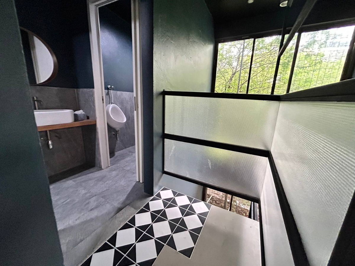 รูป เช่าออฟฟิศ สาทร ซอย สาทร 7 3 ชั้น ขนาด 37 ตารางวา - รูปที่ 25/36