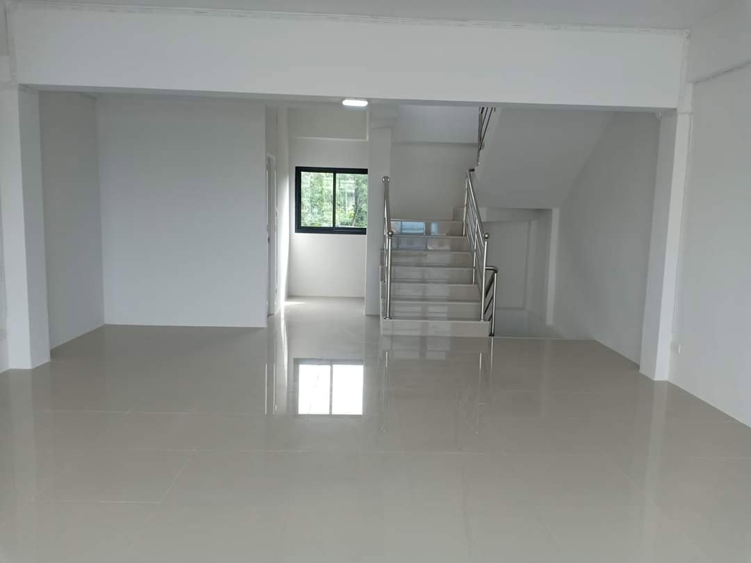รูป ขายอาคารพาณิชย์ หน้ากว้าง 5.8 เมตร อ.บ้านบึง จ.ชลบุรี - รูปที่ 7/8