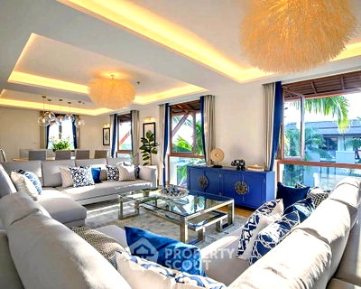 ขายคอนโด : คอนโด 4-ห้องนอน ที่ รอยัล ภูเก็ต มารีน่า ใกล้ ภูเก็ต โบ๊ท ลากูน (ID 2203423)