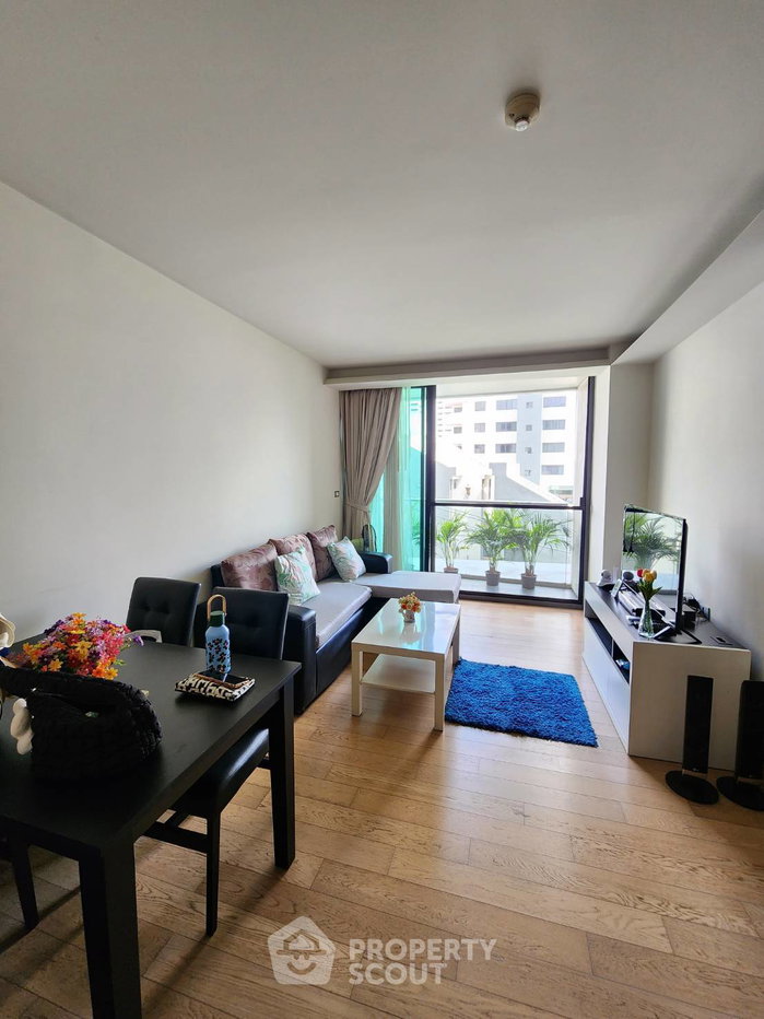 picture 2-BR Condo at Via 49 near BTS Phrom Phong (ID 510407) - 2/8
