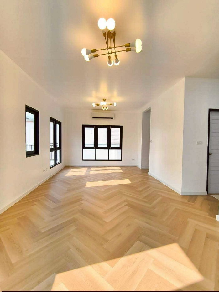 รูป บ้านเดี่ยวหลังมุม รีโนเวทใหม่ 52 ตรว. หมู่บ้านภัสสร 3 รังสิต-คลองสาม ตรงข้ามบิ๊กซีคลองสาม ราคา 3.39 ล้าน - รูปที่ 6/19