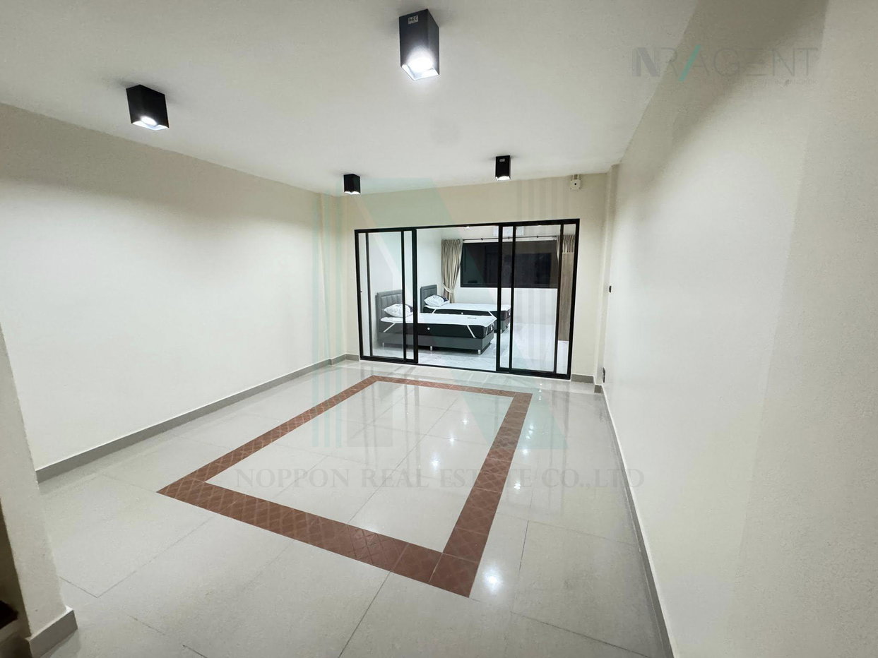 รูป 📌 ขายโฮมออฟฟิศ โครงการ ศรีวรา ทาวน์อินทาวน์ 3 ชั้น 5 ห้องนอน 3 ห้องน้ำ - รูปที่ 5/8