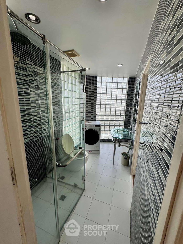 รูป คอนโด 4-ห้องนอน ที่ โคโคนัท บีช คอนโด ใกล้ หาดจอมเทียน (ID 2048750) - รูปที่ 2/7