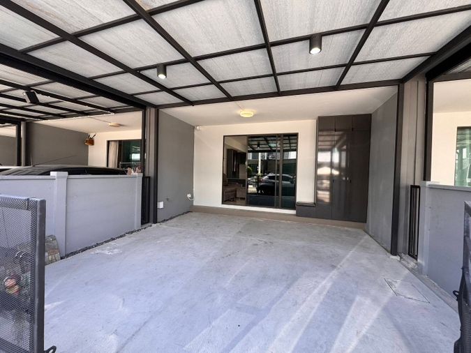 ขายถูก! ทาวน์เฮาส์ หมู่บ้าน พลีโน่ รังสิตคลอง4 - วงแหวน ตกแต่งสวย 