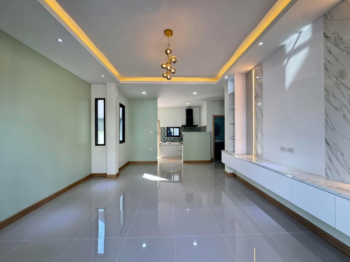 รูป บ้านเดี่ยวสร้างใหม่พัทยา ใกล้เทศบาลหนองปลาไหล 4ห้องนอน 3ห้องน้ำ - รูปที่ 5/8