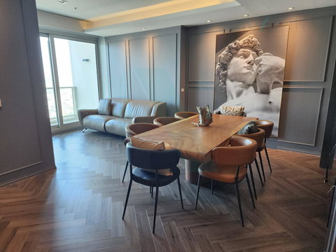 For Rent Condo THE RIVER Building A, Floor 43,2 bed room, Room size 100 sqm