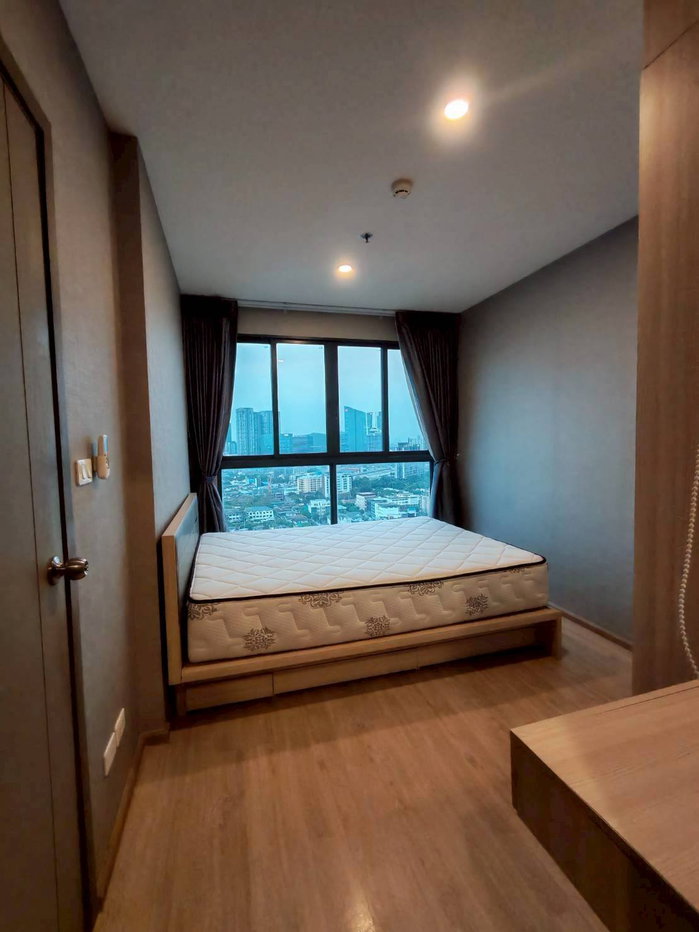 picture Condo for Rent: Ideo O2  Near BTS Bang Na (approx. 300 meters) - 10/11