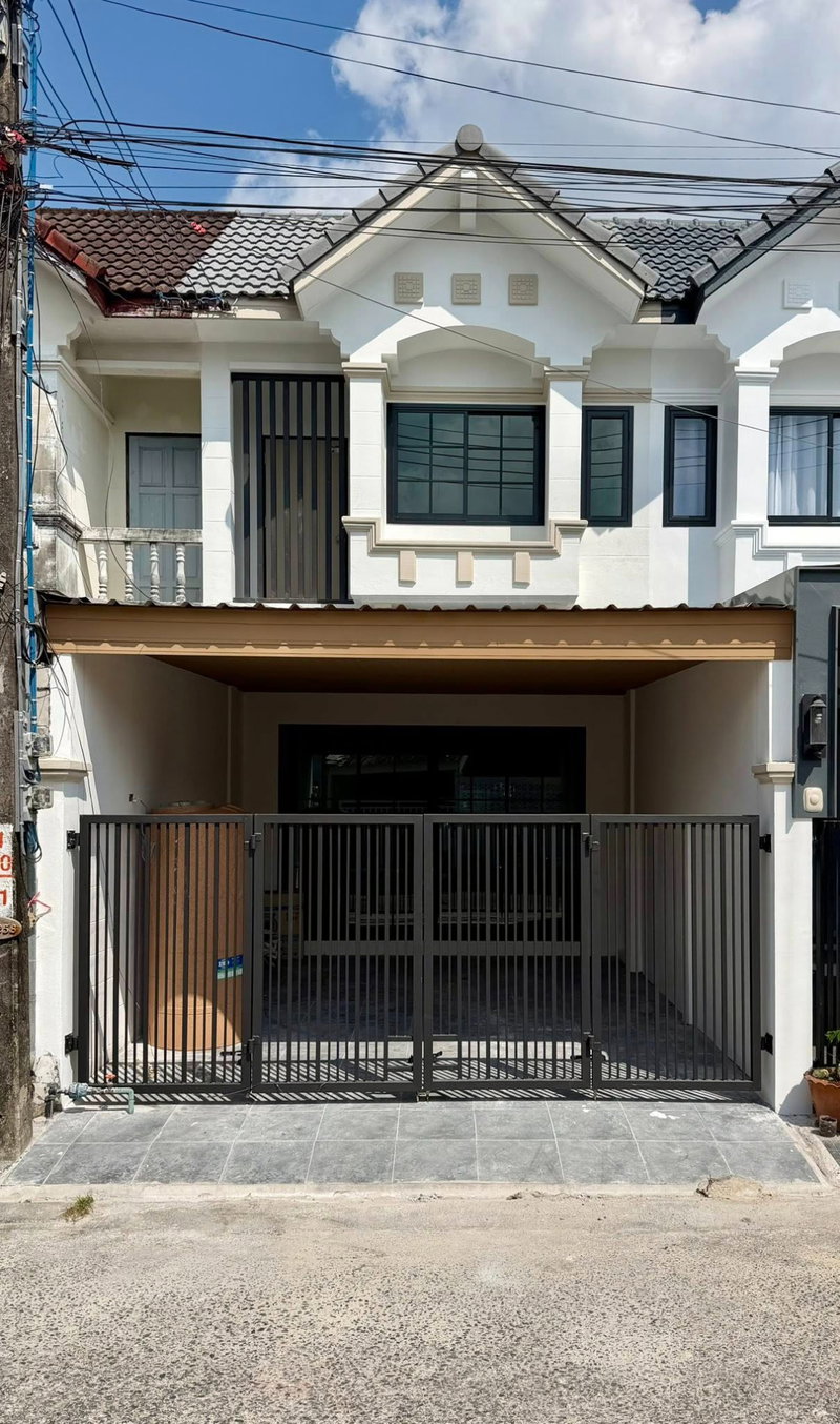 ขายทาวน์โฮม : 🏡 ทาวน์เฮาส์รีโนเวทใหม่ ใกล้เมืองโซนวิชิต พร้อมอยู่ ราคาเพียง 3.39 ล้าน