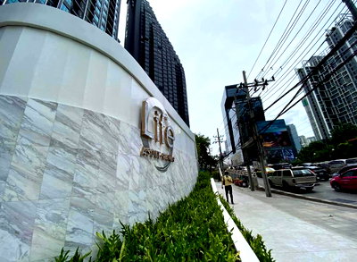 ขายคอนโด : ✨ ขาย ไลฟ์ อโศก - พระราม 9 ✨  ราคา 3,899,000 บาท