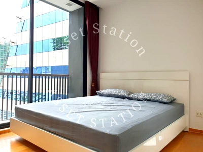 Condos for sale Sathorn Thani Tower : 🏙️FOR SALE🏢 Noble Revo Silom, fully furnished unit with large balcony | Near BTS Surasak.