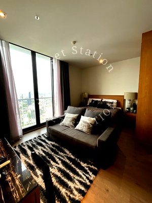 Condos for rent : 💎Luxury Condo💎 Park 24, elegantly furnished, high floor with unobstructed city view, near BTS Phrom Phong ✨