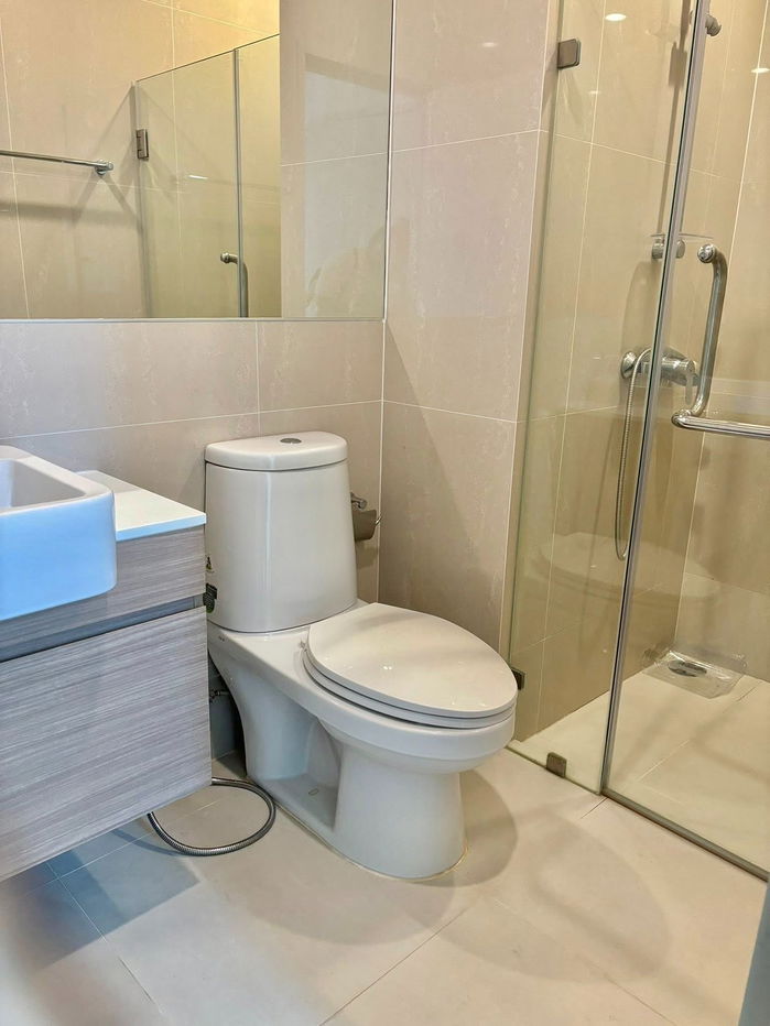 รูป ให้เช่าคอนโด : โนเบิล รีวอล์ฟ รัชดา1 2 นอน 2 น้ำ ฝ้าสูง 4 เมตร จอดรถได้2 คัน ประตูดิจิตอลติดMRTศูนย์วัฒนธรรม (Noble Revolve Ratchada1) - รูปที่ 8/9