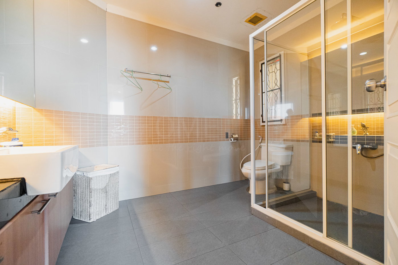 รูป Baan Chao Praya Condominium 3 bedrooms, for sale - รูปที่ 9/43