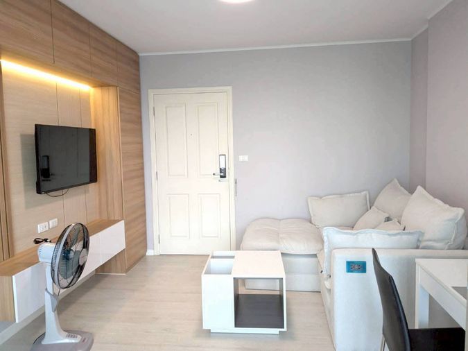 ให้เช่า D condo sign อยู่ติดกับเซ็นทรัลเฟสฯเชียงใหม่ ว่างพร้อมอยู่ วิวสระว่ายน้ำ