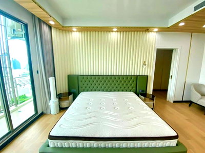 Condos for rent : PFD-08074 For rent, luxury penthouse Supalai Oriental Sukhumvit 39, 6 bedrooms, near BTS Phrom Phong.