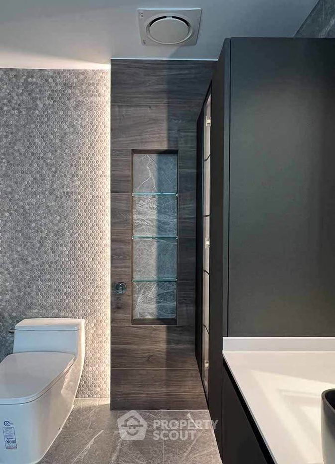 รูป คอนโด 2-ห้องนอน ที่ หลังสวน วิลล์ คอนโดมิเนียม ใกล้ BTS ราชดำริ (ID 2507330) - รูปที่ 8/14