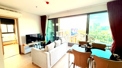 คอนโดให้เช่า : Condo for Rent: Ideo O2  Near BTS Bang Na (approx. 300 meters)