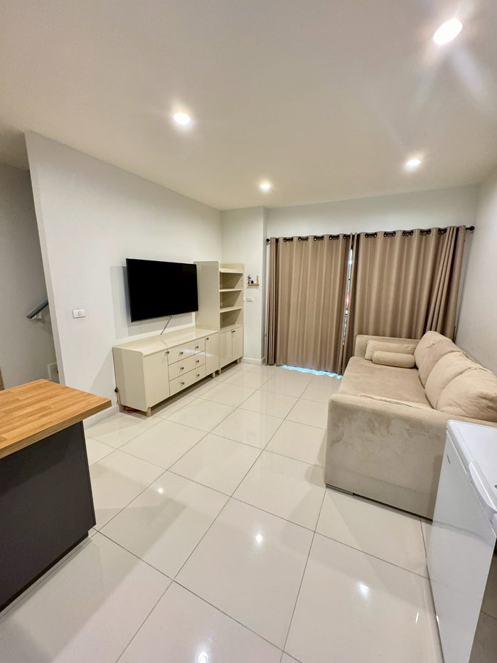รูป [ให้เช่า] ทาวน์โฮม 3 ชั้น 3 ห้องนอน 3 ห้องน้ำ พร้อมเฟอร์นิเจอร์ - รูปที่ 3/22