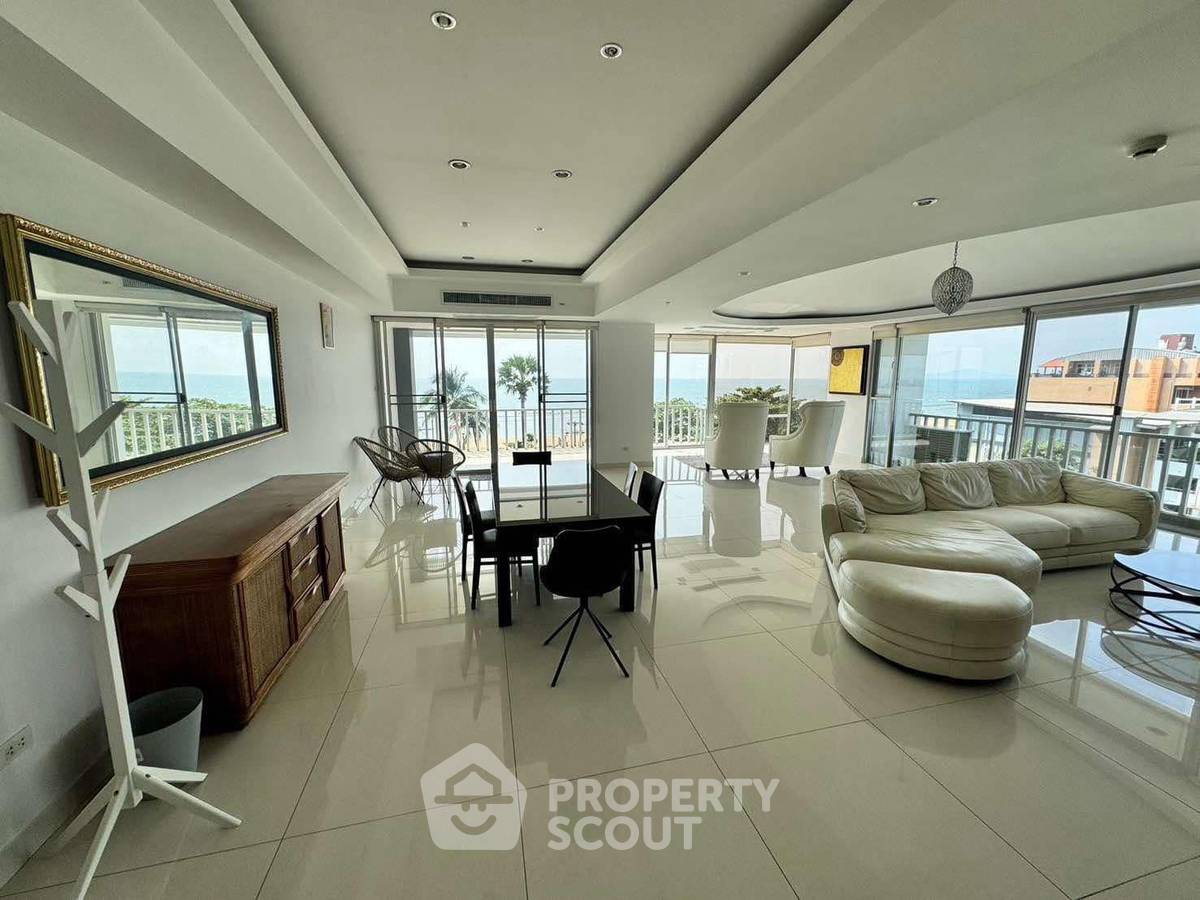 รูป คอนโด 4-ห้องนอน ที่ โคโคนัท บีช คอนโด ใกล้ หาดจอมเทียน (ID 2048750) - รูปที่ 1/7