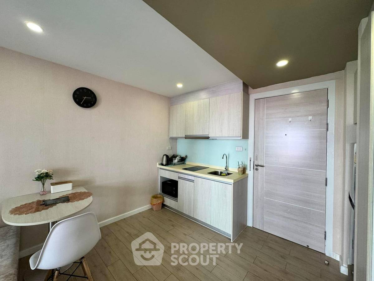 รูป คอนโด 1-ห้องนอน ที่ เซเว่น ซีส์ คอนโด รีสอร์ท จอมเทียน ใกล้ เมืองพัทยา (ID 1468503) - รูปที่ 4/13