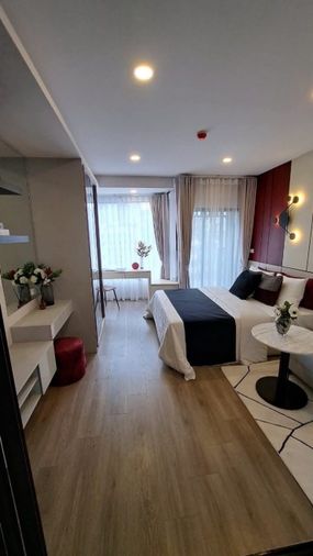 For Rent​ Soho bangkok ratchada ชั้น 6 , 26 ตร.ม built in สวย