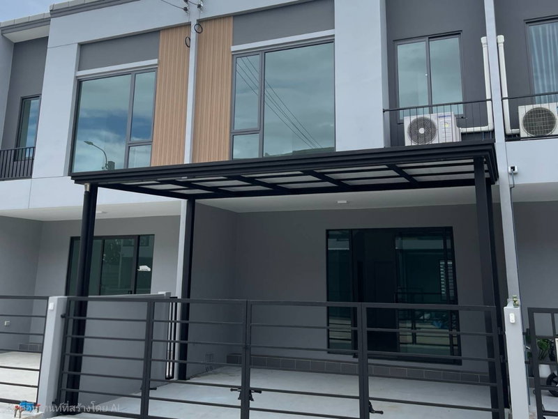 ทาวน์โฮมให้เช่า : บ้านให้เช่า Townhouse Pleno สุขุมวิท-บางนา 2 พร้อมเข้าอยู่สนใจติดต่อ Line @goodmanpro หรือโทร 0999029