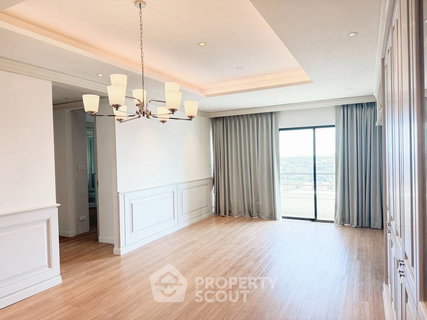 1-BR Condo at Sathorn Gardens near MRT Si Lom (ID 2684726)