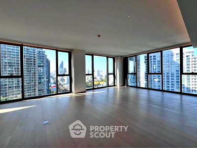 Condos for sale : 4-BR Condo at SCOPE Thonglor near BTS Thong Lor (ID 2568995)