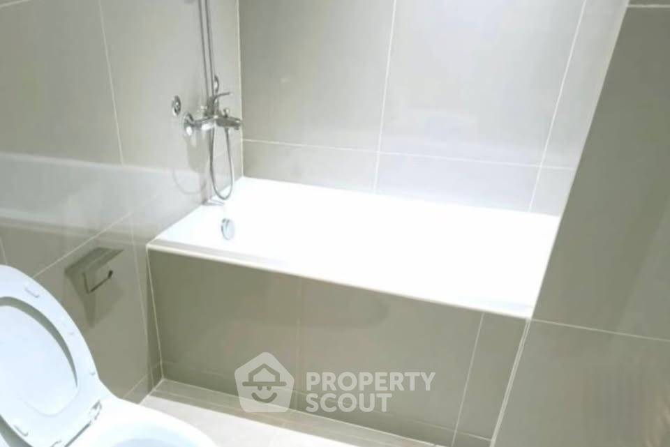 รูป คอนโด 3-ห้องนอน ที่ เดอะ วอเตอร์ฟอร์ด คอนโดมิเนียม ใกล้ BTS ทองหล่อ (ID 2527723) - รูปที่ 3/6