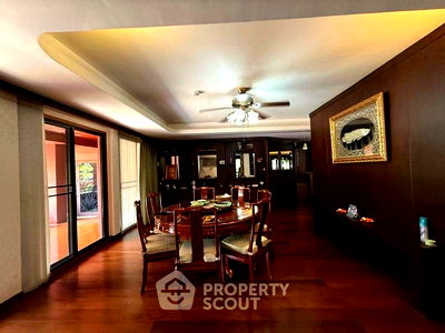 คอนโด ถนนพระราม 3 : คอนโด 4-ห้องนอน ที่ สุพรีม เรสซิเด้นซ์ คอนโดมิเนียม ใน ช่องนนทรี (ID 2464411)