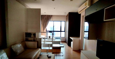 Condos for rent BTS Krung Thon Buri : Urbano Absolute Sathon - Taksin 