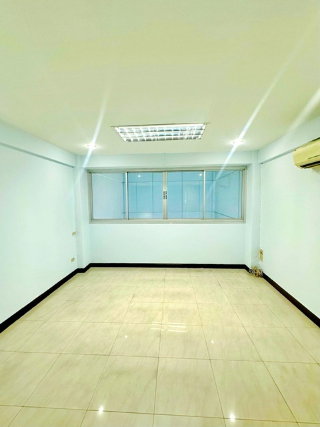 รูป BTS สำโรง 200 ม. BIGC สำโรง2 350ม. อาคารพาณิชย์ 5นอน อาคาร 6 ชั้นหลังมุม ติดถนนสุขุมวิท เทพารักษ์ 22 ตร.ว..พร้อมที่จอดรถส่วนตัว 5 คัน - รูปที่ 3/8