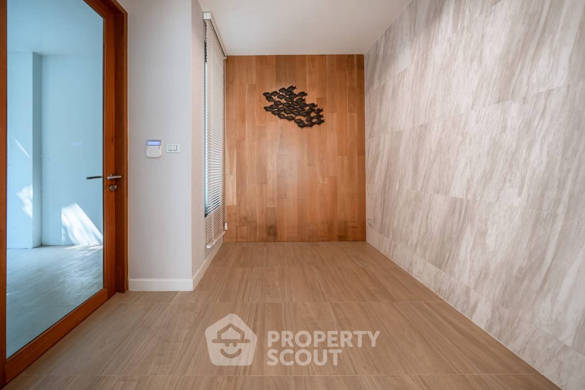 picture 3-BR Villa close to Pattaya (ID 2722827) - 7/23