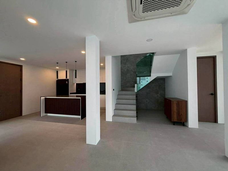 รูป บ้านหรูให้เช่า ใจกลางวงศ์อมาตย์ พัทยาเหนือ ดีไซน์โมเดิร์น พร้อมอยู่ - รูปที่ 12/16