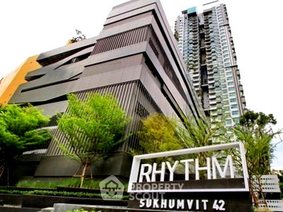 Condos for sale Sukumvit 42 : 1-BR Condo at Rhythm Sukhumvit 42 near BTS Ekkamai (ID 2723592)