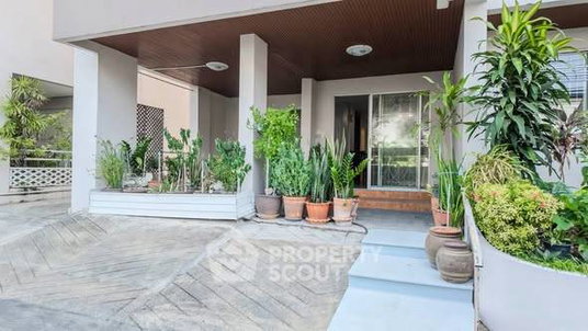 รูปภาพ คอนโด 3-ห้องนอน ที่ โมเดิร์นโฮมเพลส ใน สวนหลวง (ID 2721442)