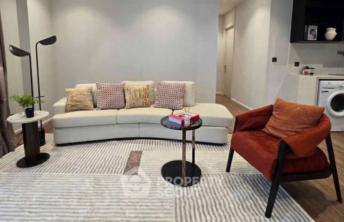 picture 2-BR Condo at Muniq Langsuan near BTS Ratchadamri (ID 2448351) - 1/7