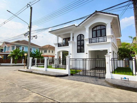 บ้านเดี่ยวหลังมุม รีโนเวทใหม่ 52 ตรว. หมู่บ้านภัสสร 3 รังสิต-คลองสาม ตรงข้ามบิ๊กซีคลองสาม ราคา 3.39 ล้าน